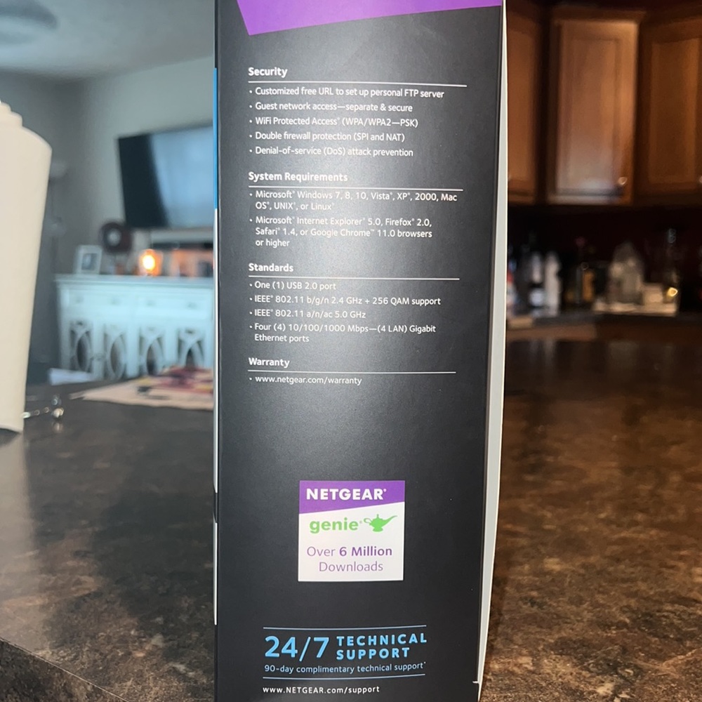NetGear NightHawk AC1900 WiFi Cable Modem Router - Picture 7 of 12